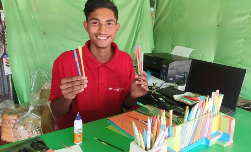 ব্যবহার শেষে কলম মাটিতে ফেললে জন্মাবে গাছ